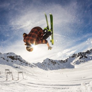 开云官网：多特蒙德启动战略转型，高层力推年轻化改革，未来将以球员出售为收入核心