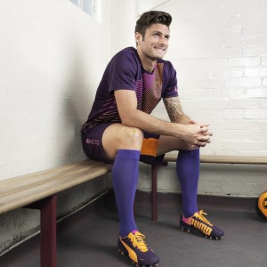 开云|奥利塞独造五球引领狂潮，拜仁慕尼黑6-2惊天逆转弗赖堡巩固德甲榜首